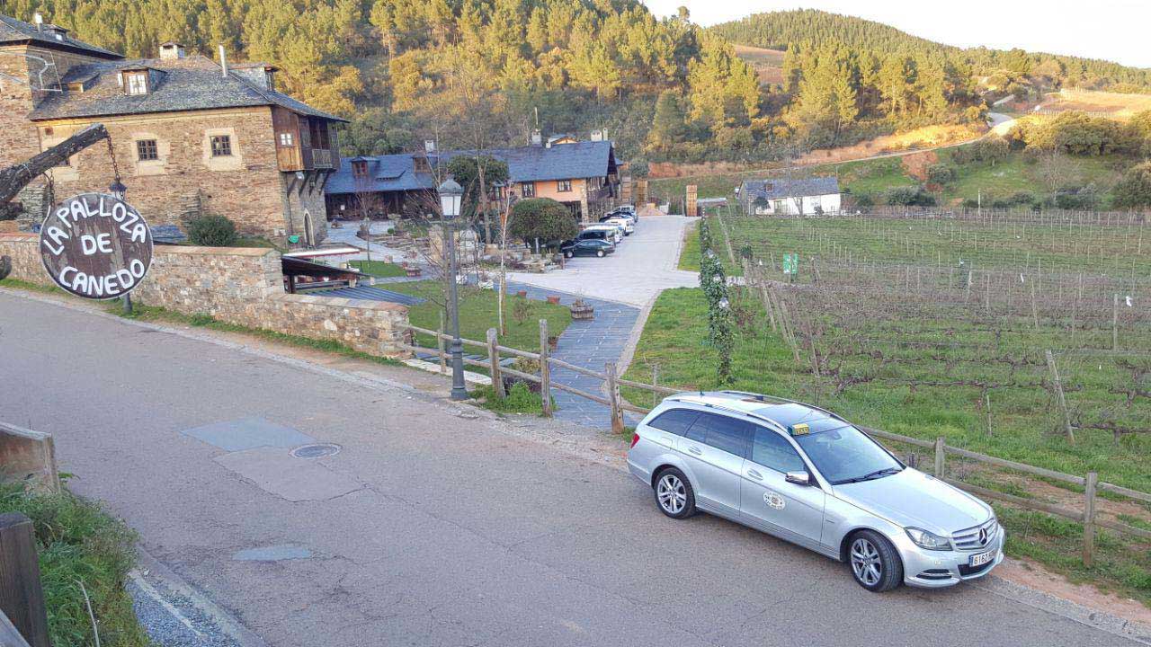 Nuestro taxi en turismo